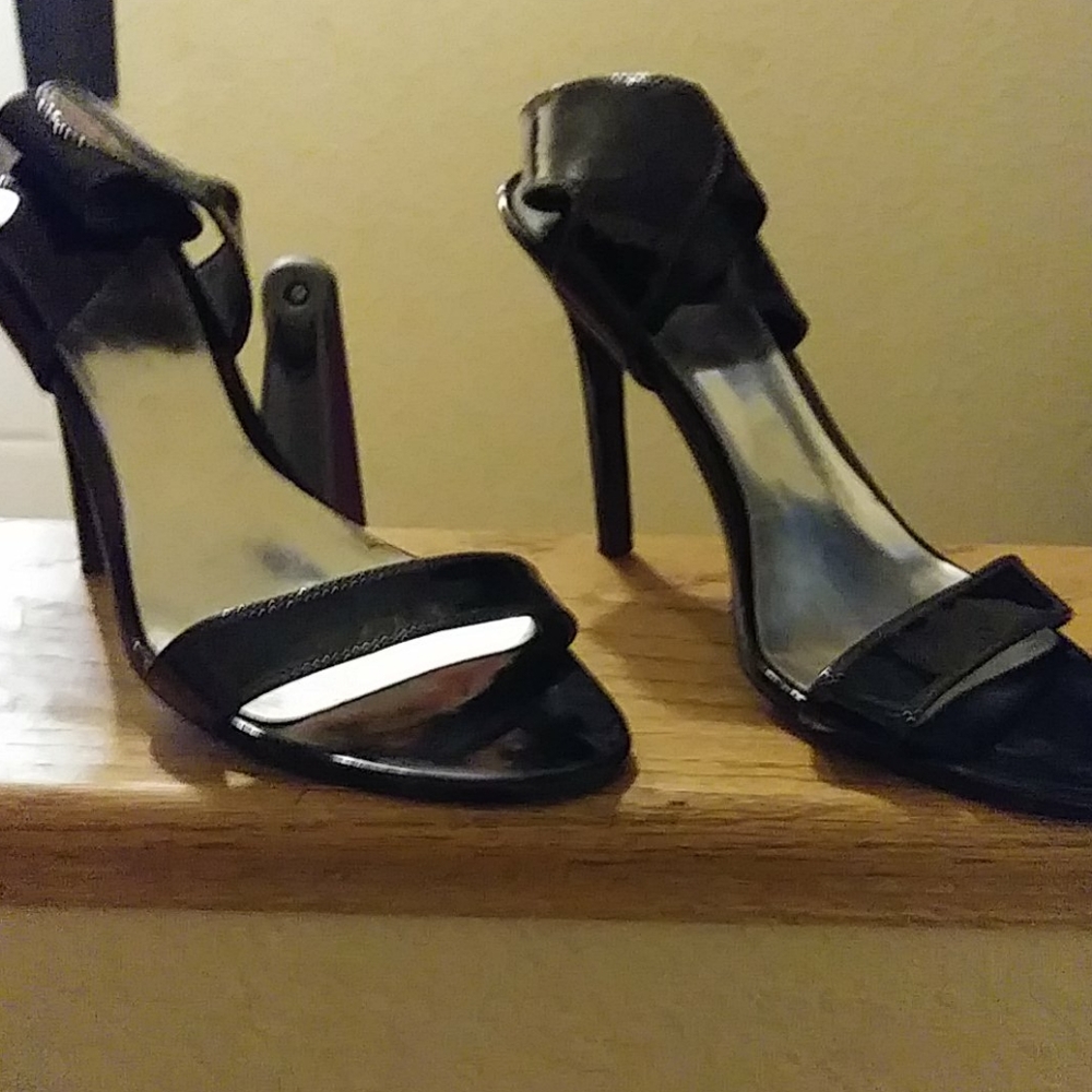 4" Black heels